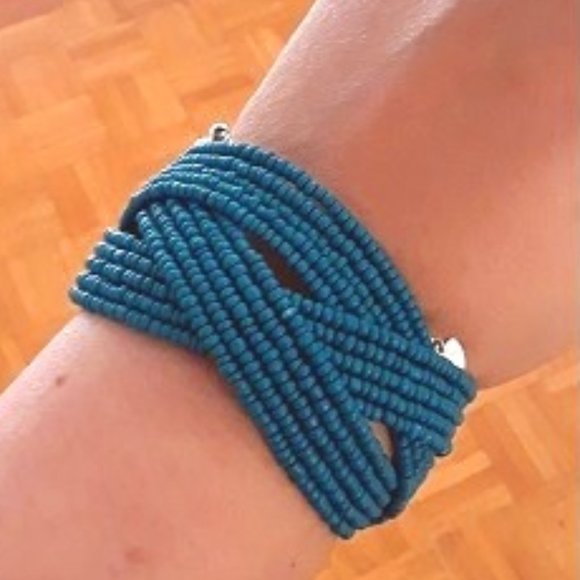 NWT Teal Beaded Bracelet - Picture 1 of 4
